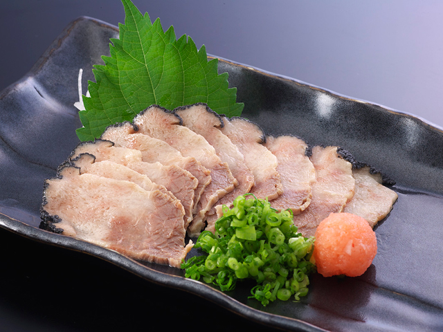 鯨刺身 さえずりスライス 1パック5枚入り 3パック 赤箱入り 鯨専門店 くらさき ながさき鯨カツ弁当でおなじみ 鯨専門店 長崎築町 鯨 のくらさき 長崎のお土産に